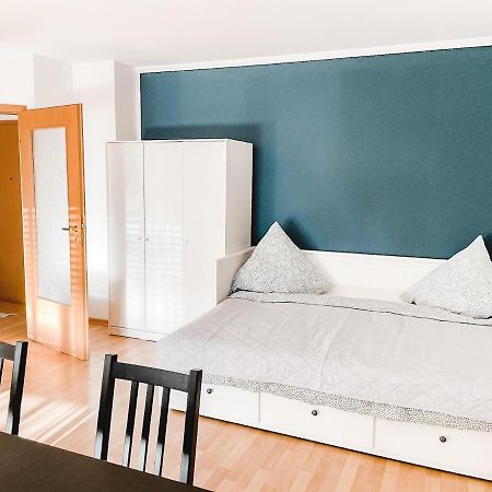 Schöne Wohnung, eigene Terrasse, privater Parkplatz, Wi-Fi, Waschmaschine, 3P Chemnitz Exterior foto